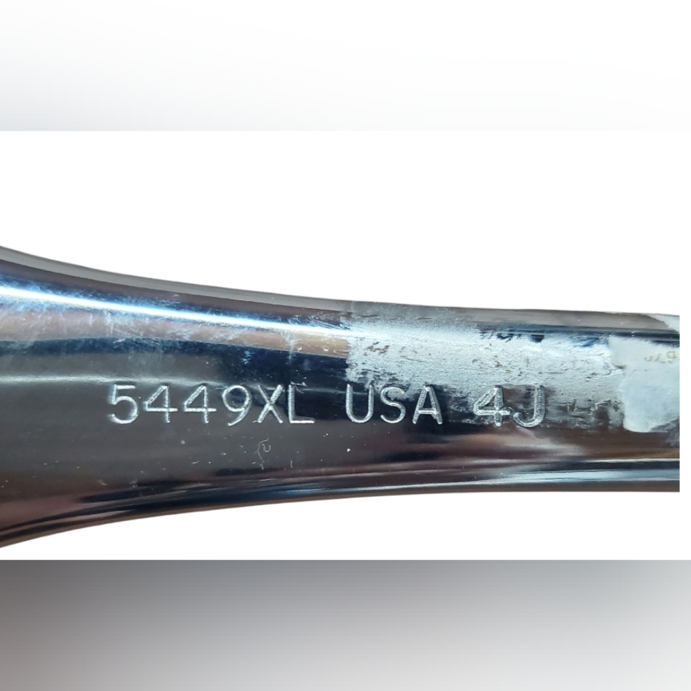 Silver‎ Wrench
